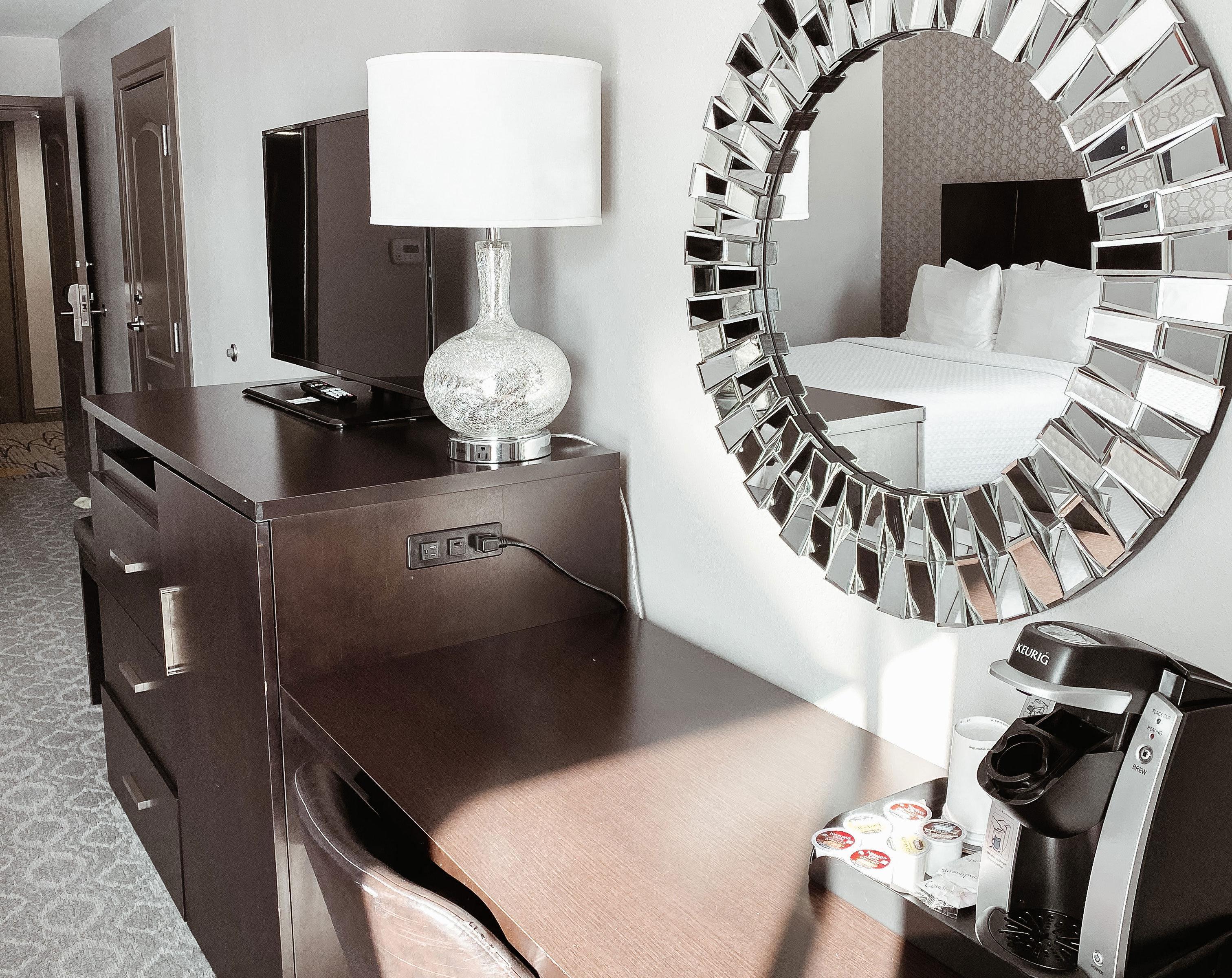 Crowne Plaza Chicago Sw - Burr Ridge By Ihg Hotel Exterior photo