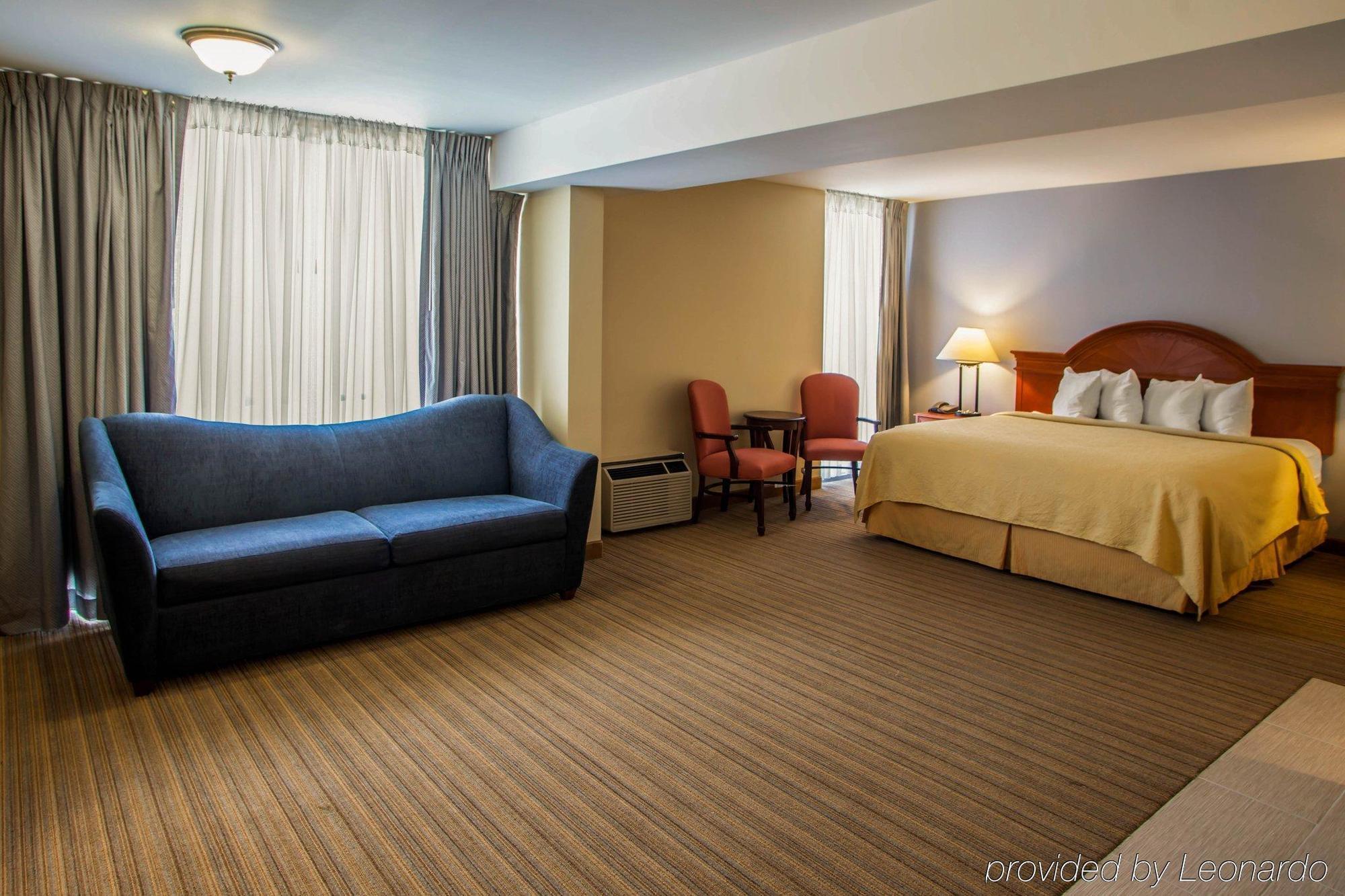 Crowne Plaza Chicago Sw - Burr Ridge By Ihg Hotel Exterior photo